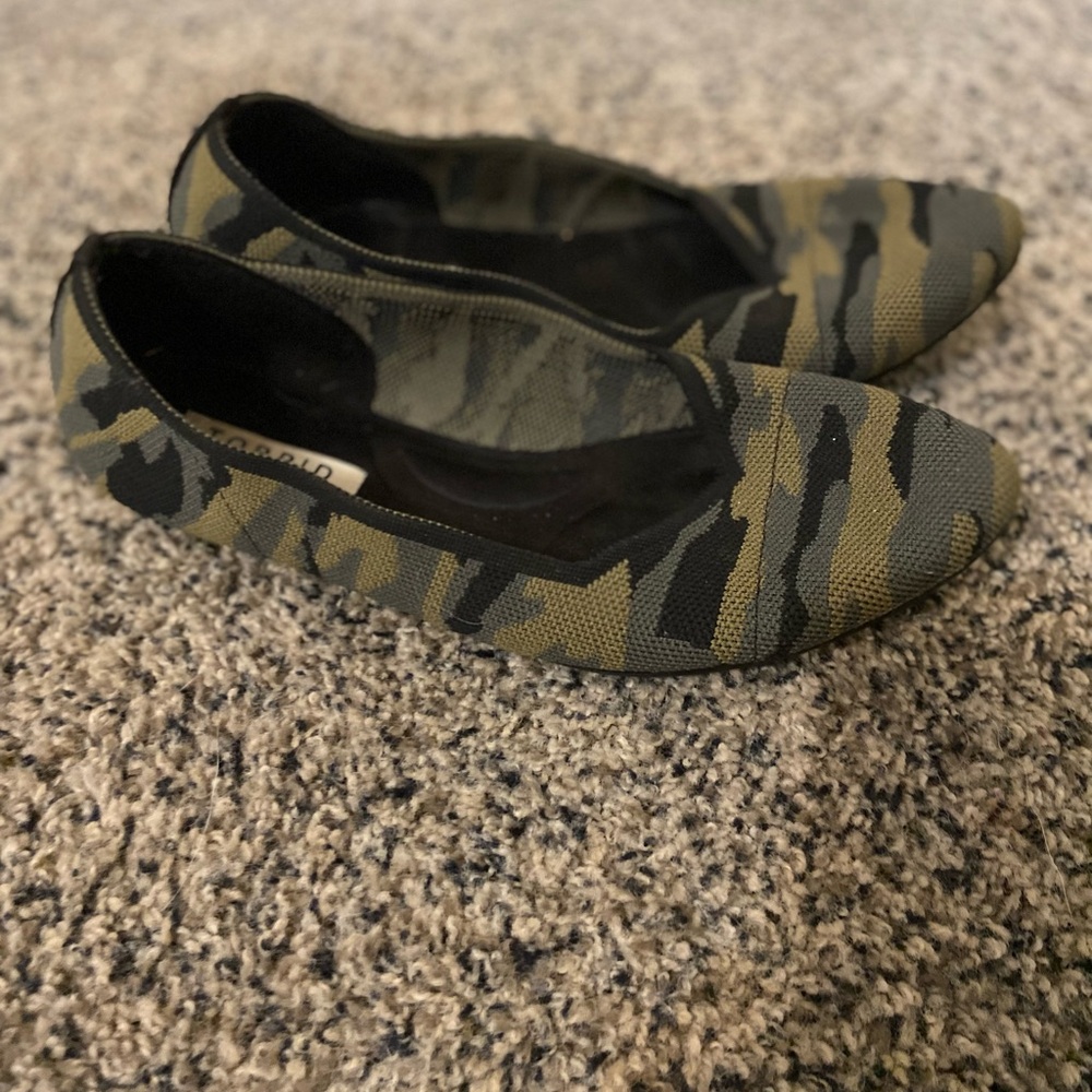 Torrid camo flats size 8.5 wide width
